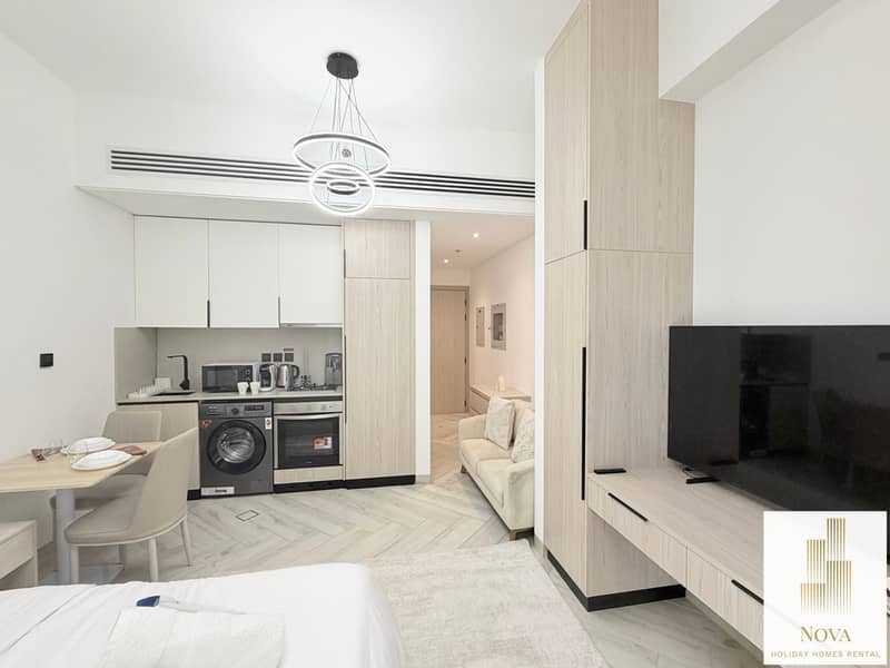 Bills Included! Serviced studio big balcony