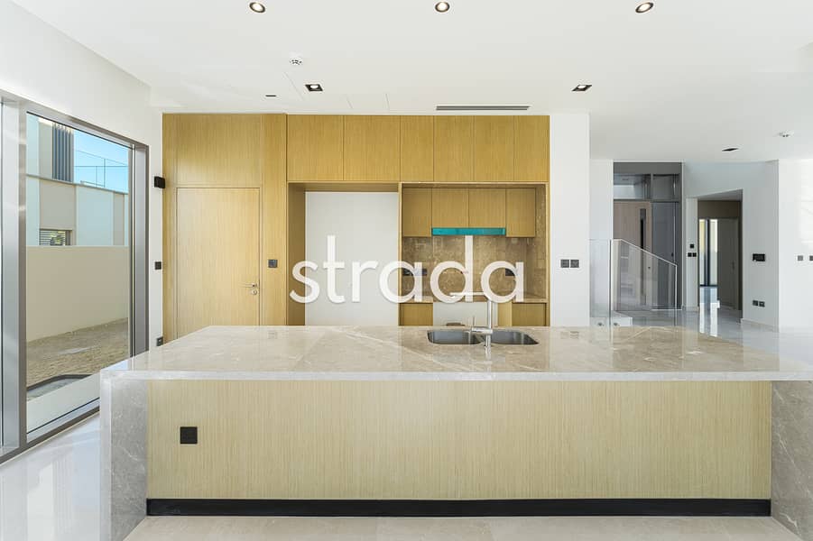 Four BR | Burj View | Park Backing - Image 7