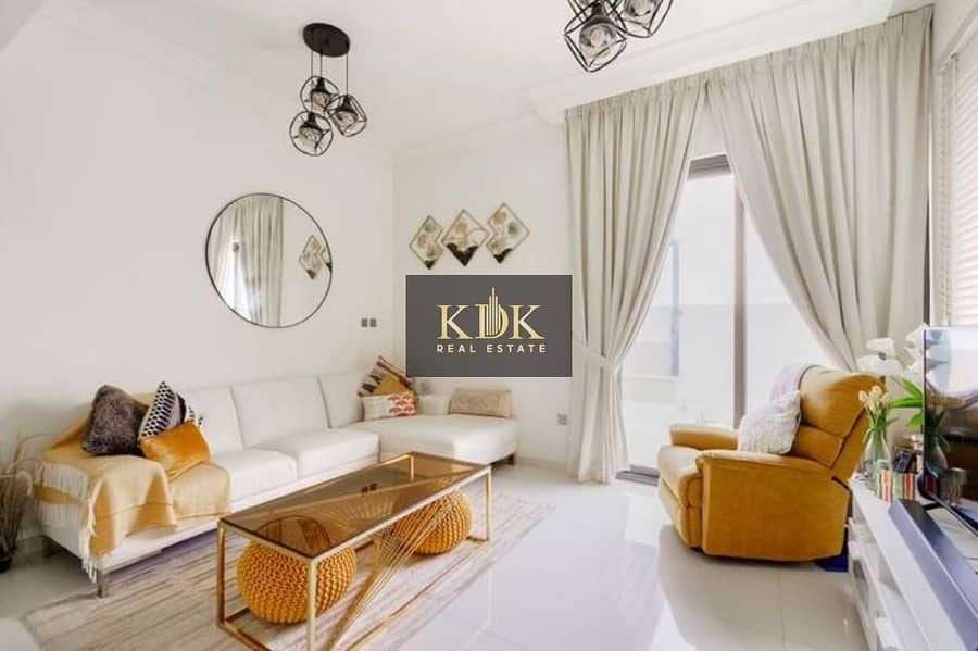 3 Beds + Maid | Desert View | Corner | Semi Furnished