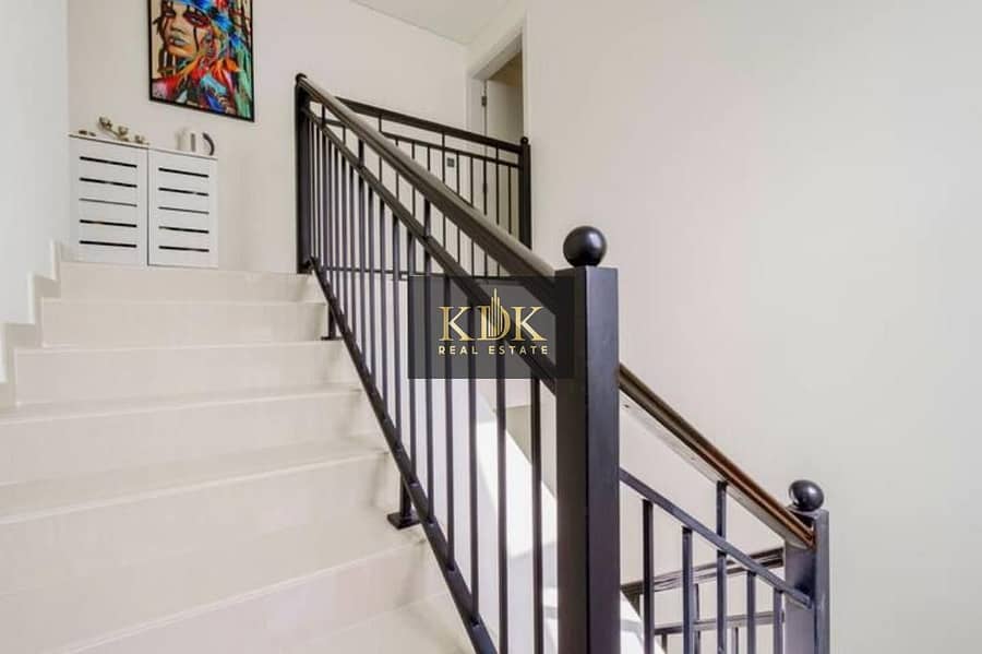 3 Beds + Maid | Desert View | Corner | Semi Furnished