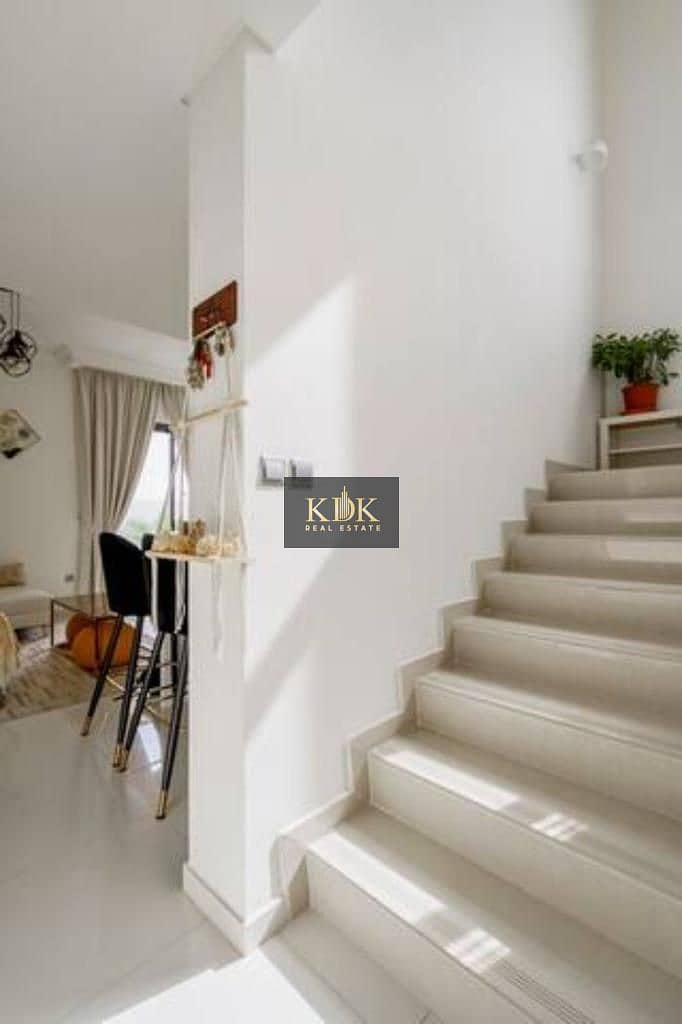 3 Beds + Maid | Desert View | Corner | Semi Furnished - Image 6