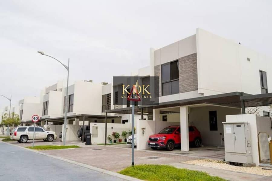 3 Beds + Maid | Desert View | Corner | Semi Furnished - Image 17