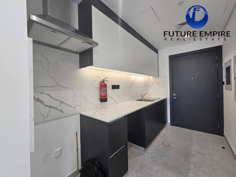 Luxurious Studio + Study Room | Book Now