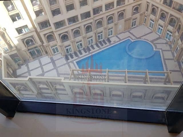 5 79384531_CP_photo. jpeg