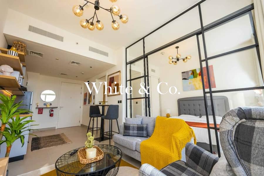 Vacant | Fully Furnished | Opposite Mall