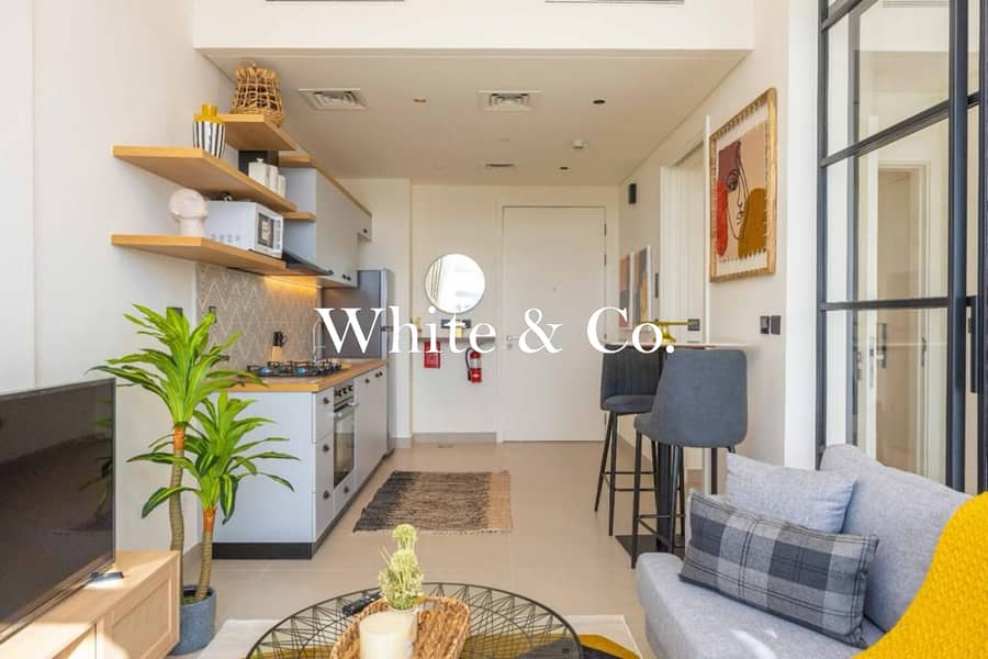 Vacant | Fully Furnished | Opposite Mall