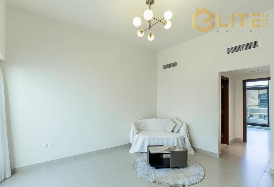 LUXURY LIVING | CLOSE TO AMENITIES | SPACIOUS LAYOUT - Image 10