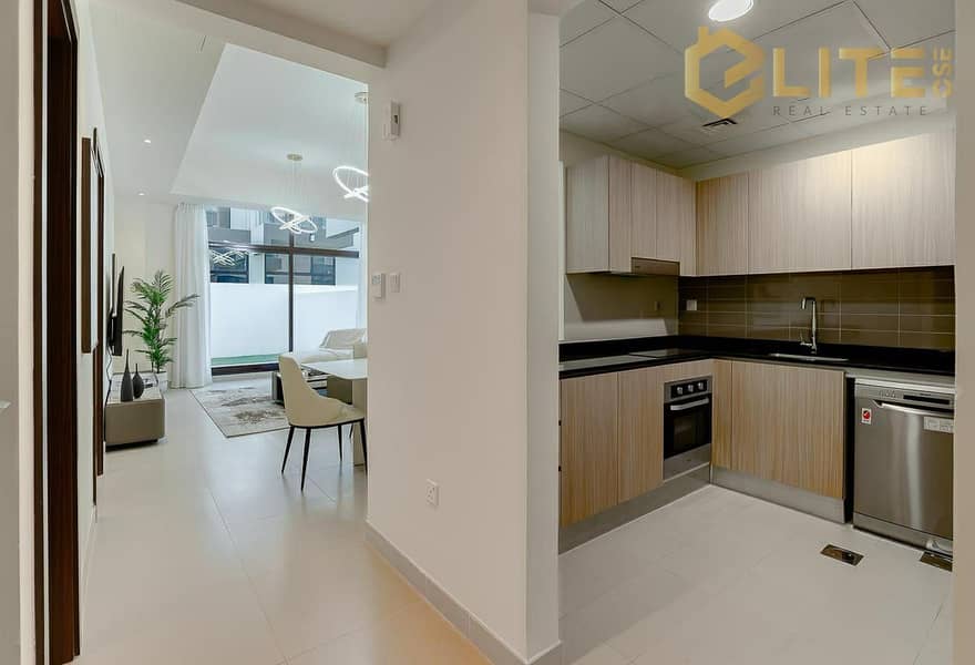 LUXURY LIVING | CLOSE TO AMENITIES | SPACIOUS LAYOUT - Image 18