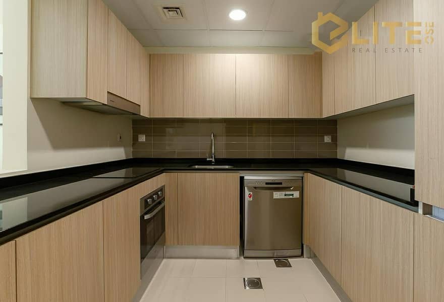 LUXURY LIVING | CLOSE TO AMENITIES | SPACIOUS LAYOUT - Image 19