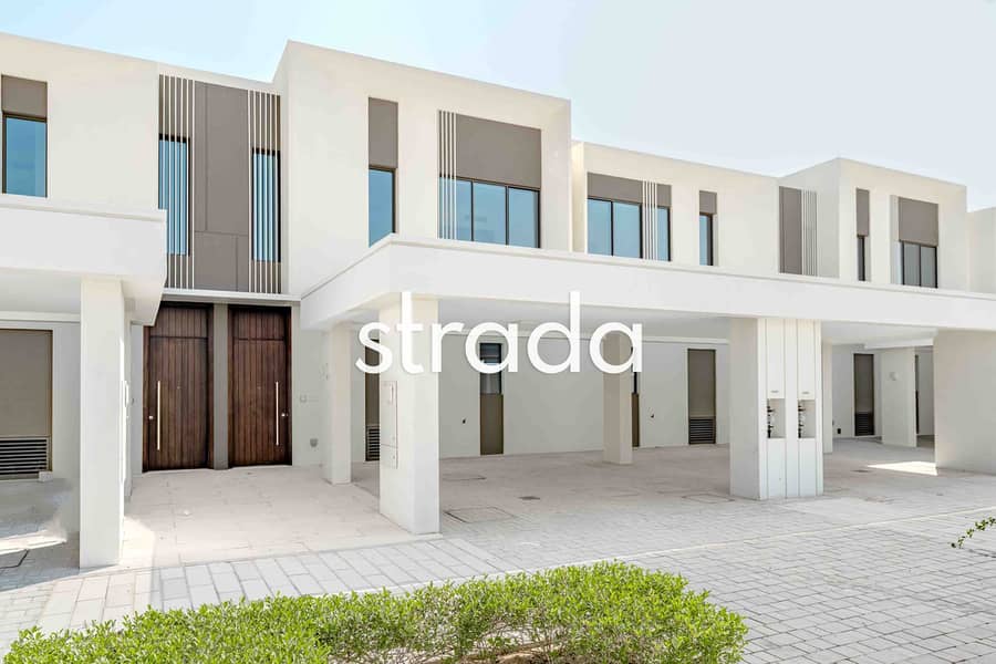 Straight Kitchen | Brand New | Perfect Location