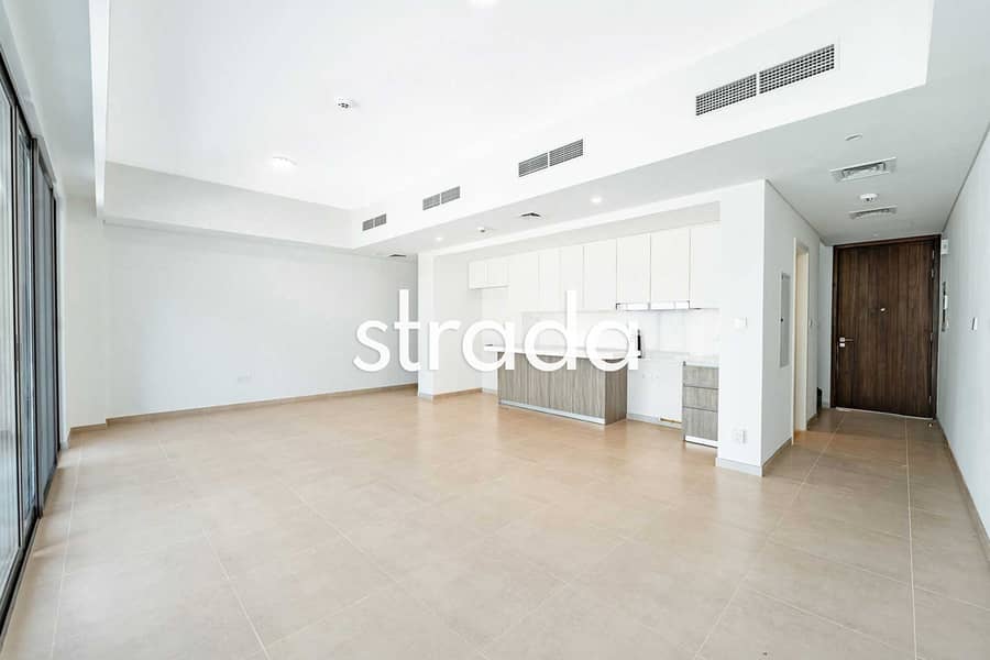 Straight Kitchen | Brand New | Perfect Location