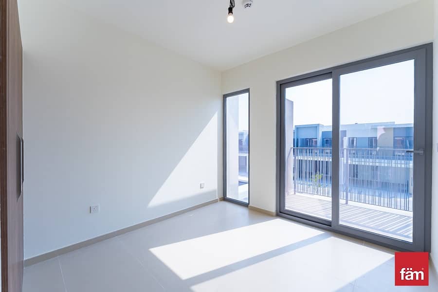 Pool View | 3 Bedroom | Single Row - Image 6