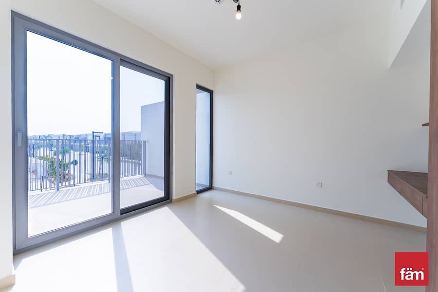 Pool View | 3 Bedroom | Single Row - Image 7