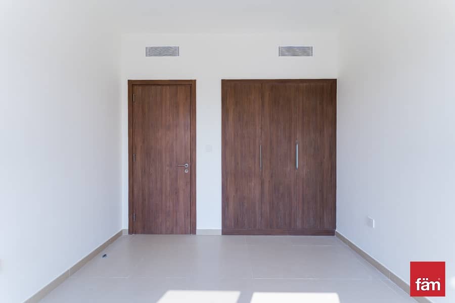 Pool View | 3 Bedroom | Single Row - Image 10