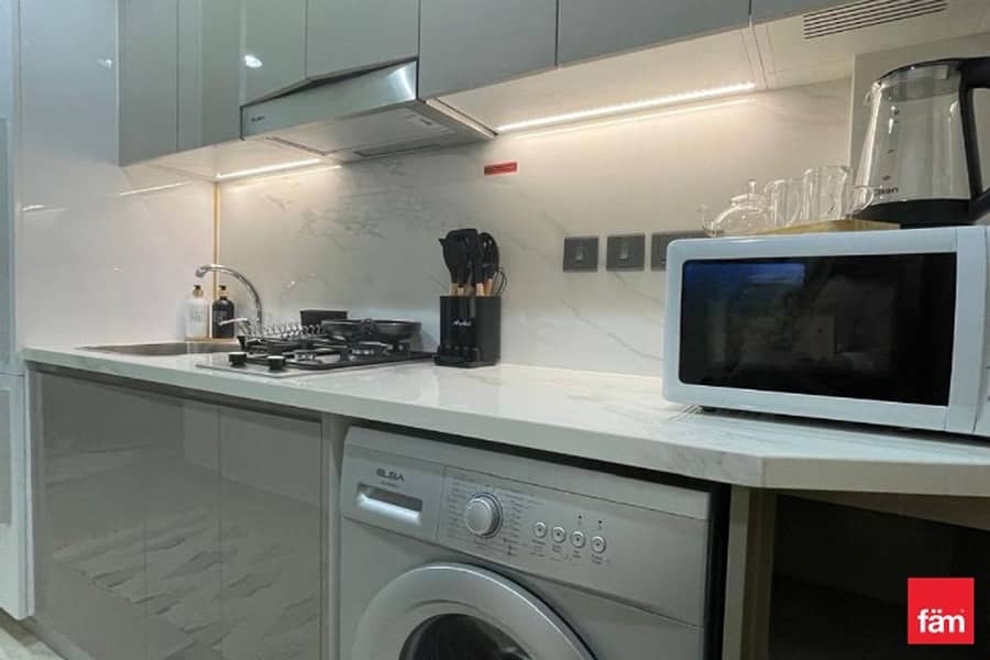 Corner Unit | Canal View | Furnished | Upgraded