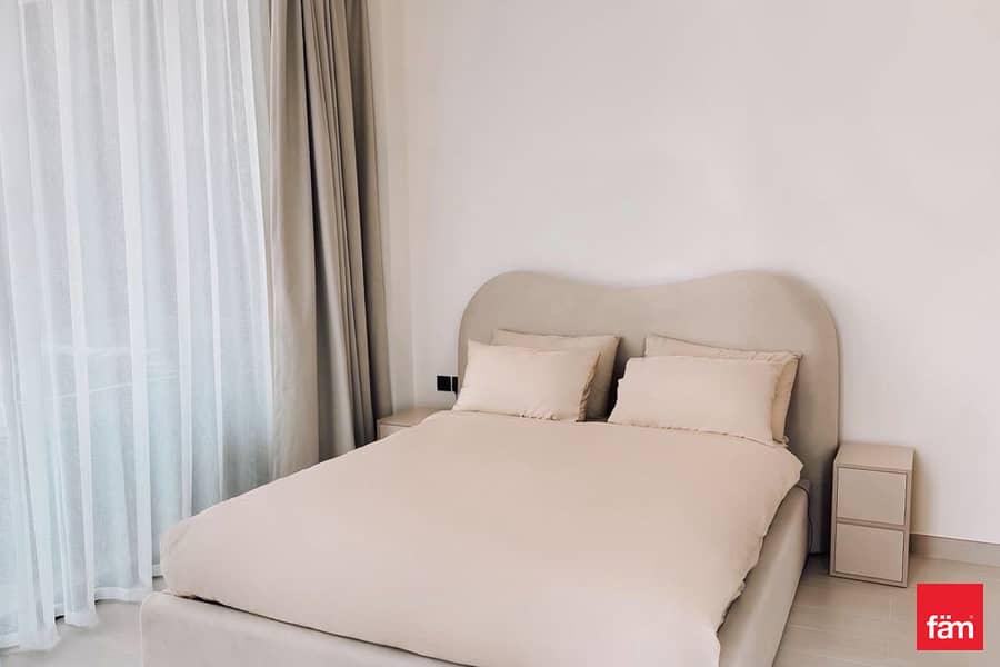 Corner Unit | Canal View | Furnished | Upgraded - Image 6