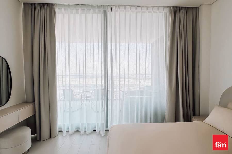 Corner Unit | Canal View | Furnished | Upgraded - Image 7