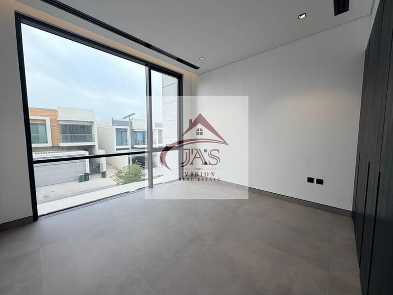 Exclusive Spacious Townhouse with Pool | Brand New - Image 14