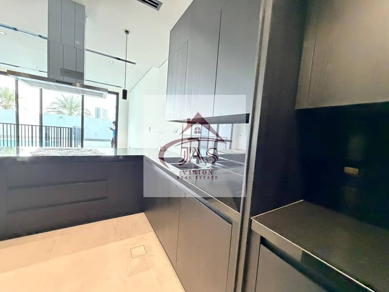 Exclusive Spacious Townhouse with Pool | Brand New - Image 7