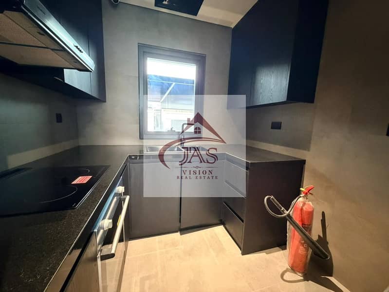 Exclusive Spacious Townhouse with Pool | Brand New - Image 6