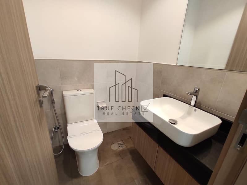 3 Bedroom with roof access | Vaastu complaint | Vacant