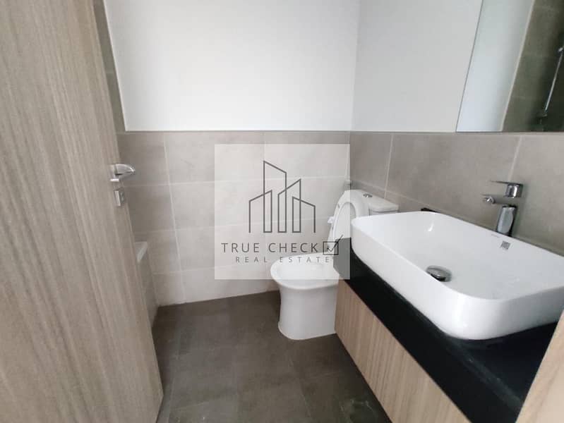 3 Bedroom with roof access | Vaastu complaint | Vacant - Image 19