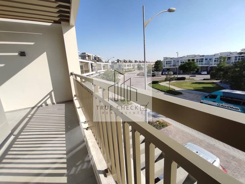 3 Bedroom with roof access | Vaastu complaint | Vacant - Image 20