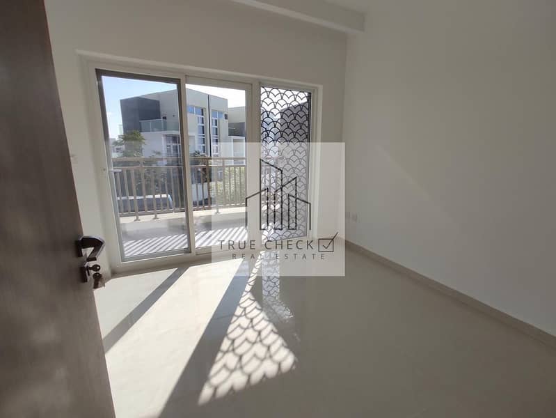 3 Bedroom with roof access | Vaastu complaint | Vacant - Image 25