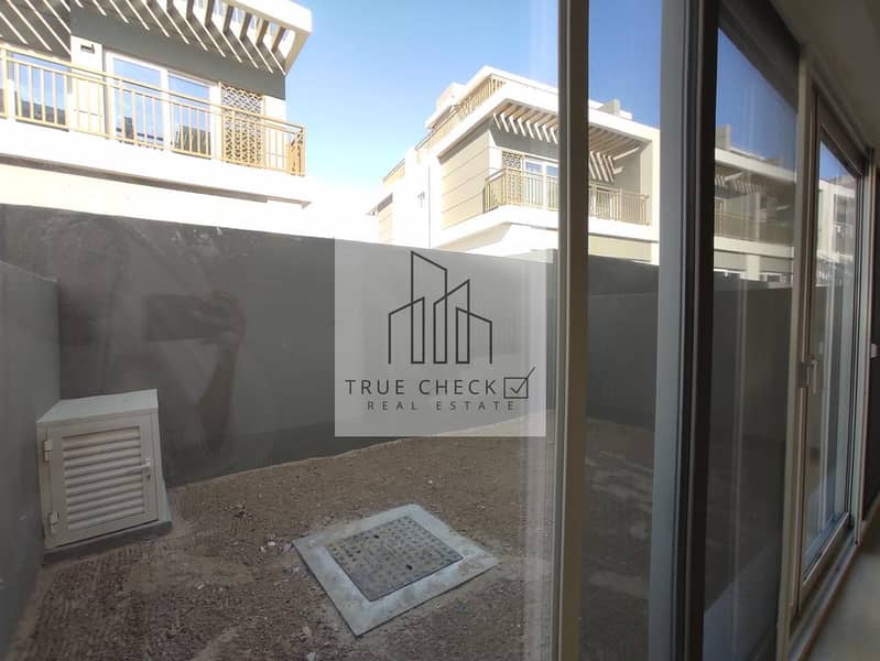 3 Bedroom with roof access | Vaastu complaint | Vacant - Image 30