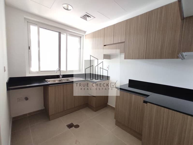 3 Bedroom with roof access | Vaastu complaint | Vacant - Image 35