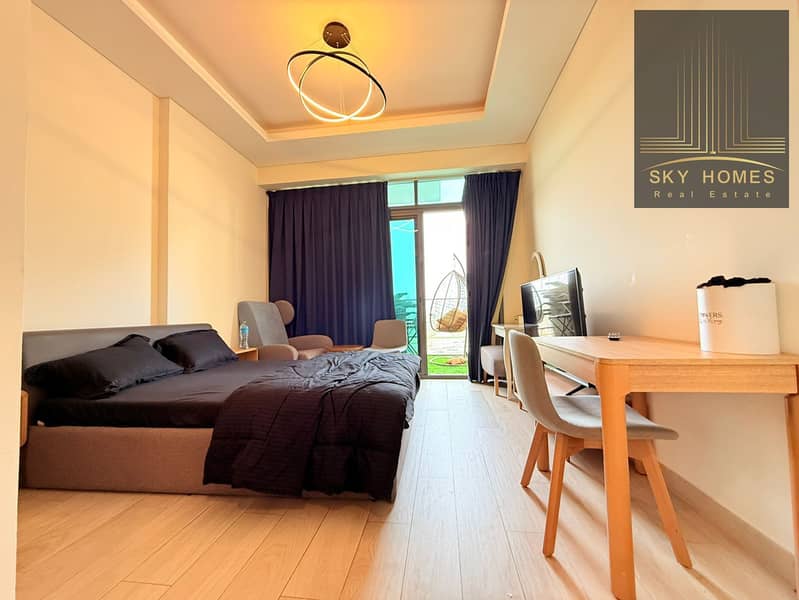 Luxury fully furnished studio Apartment available for rent with burj khalifa View al amenities available just in 62k in 4cheques