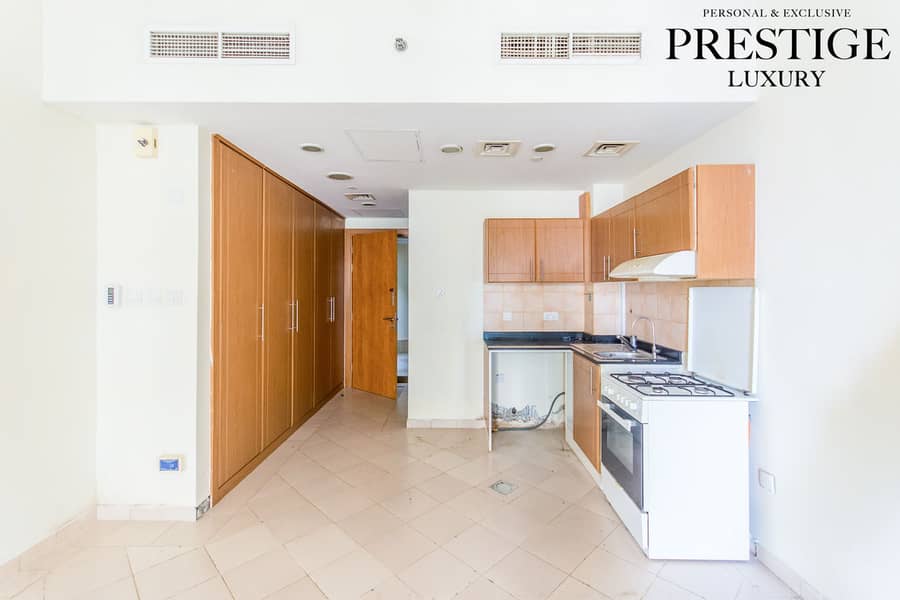 Studio | Vacant | Unfurnished | No Parking - Image 6