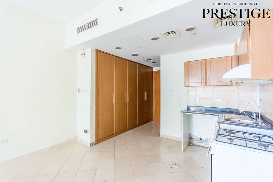 Studio | Vacant | Unfurnished | No Parking - Image 7