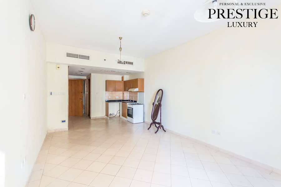 Studio | Vacant | Unfurnished | No Parking - Image 8