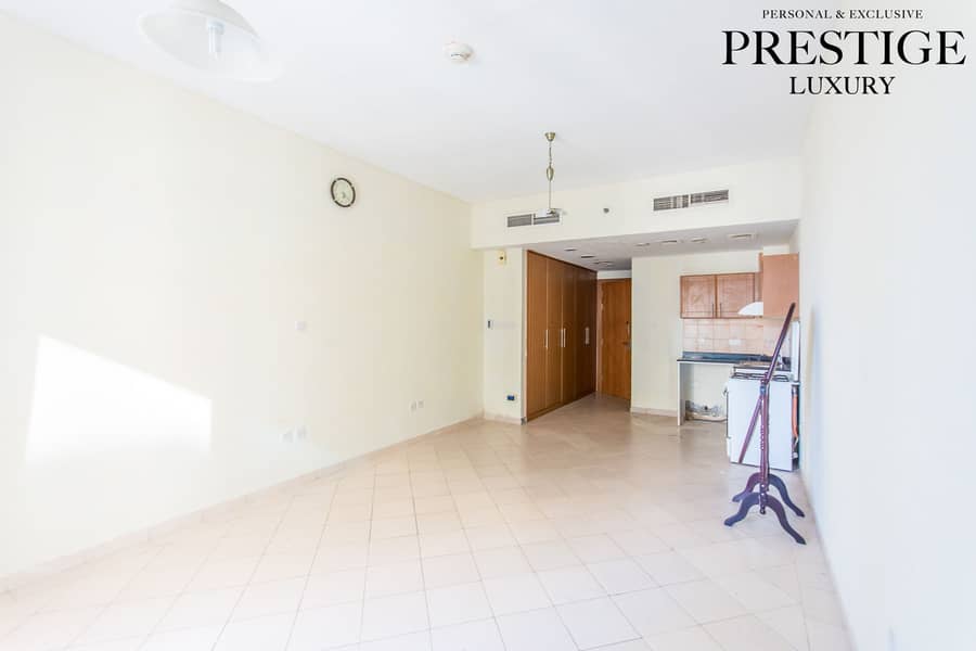 Studio | Vacant | Unfurnished | No Parking - Image 10