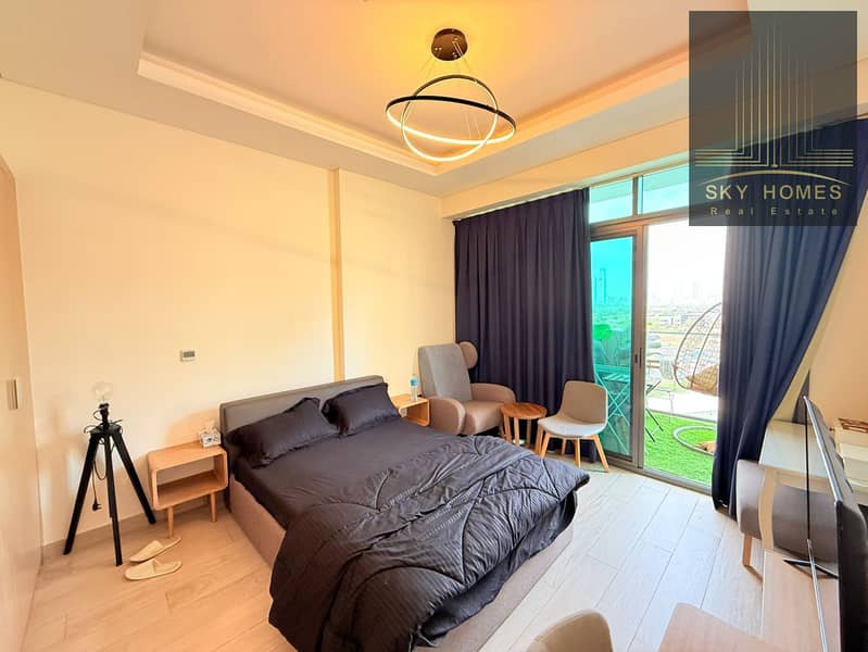 Luxury fully furnished studio Apartment available for rent with burj khalifa View al amenities available just in 62k in 4cheques