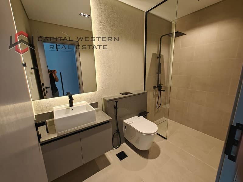 Vacant | Burj Khalifa View | Spacious Layout