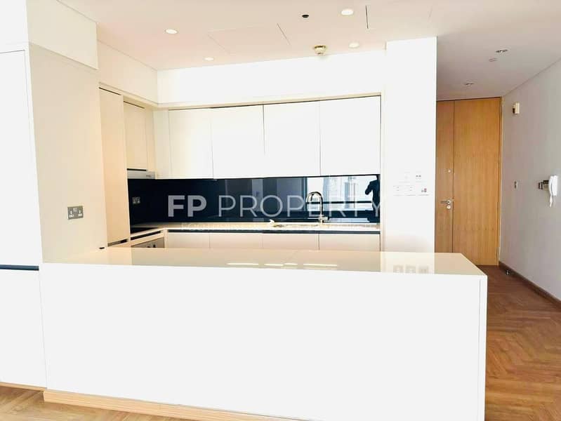DIFC & Sea View | High Floor | 2 Parking - Image 12