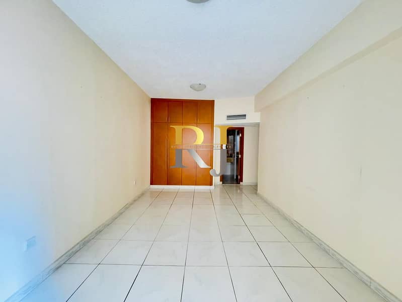 Spacious 3BHK in Golden Sands 1 | Prime Mankhool