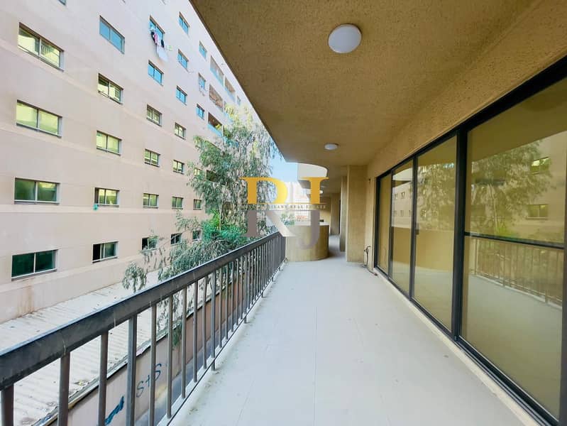 Spacious 3BHK in Golden Sands 1 | Prime Mankhool - Image 7