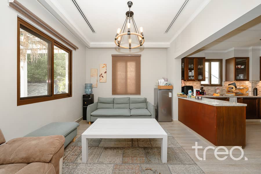 Exclusive | Prime Location | Large Plot - Image 8