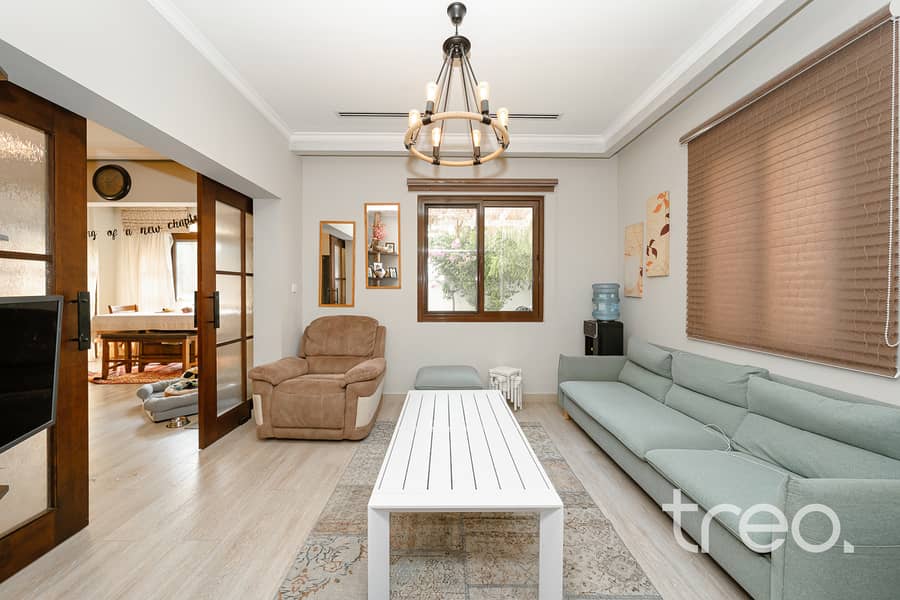 Exclusive | Prime Location | Large Plot - Image 9