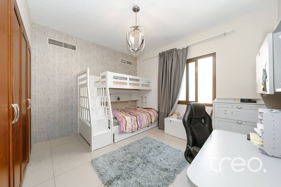 Exclusive | Prime Location | Large Plot - Image 15