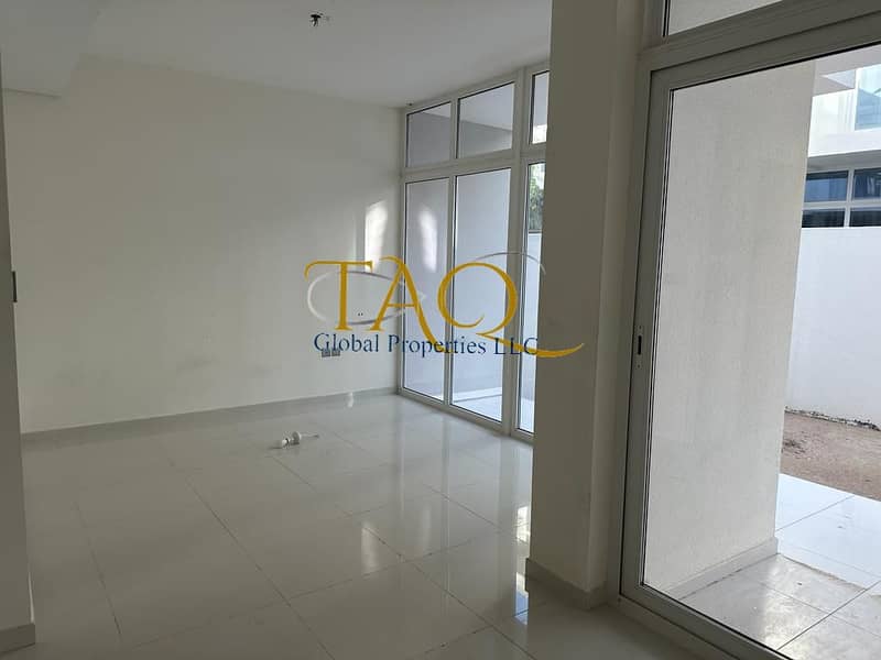 3 BEDROOM TOWNHOUSE | UNFURNISHED | ELEGANT & SPACIOUS | GATED COMMUNITY |