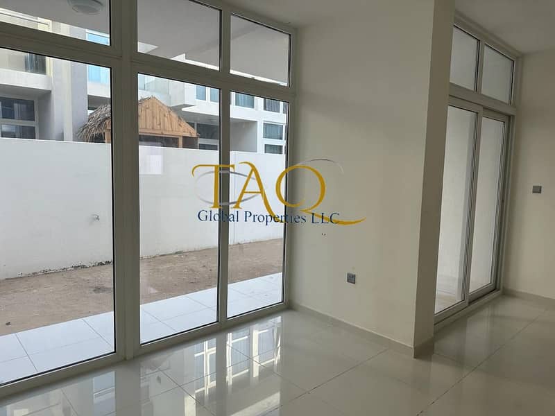 3 BEDROOM TOWNHOUSE | UNFURNISHED | ELEGANT & SPACIOUS | GATED COMMUNITY |