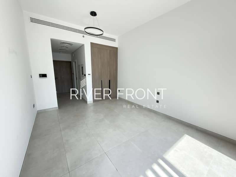 Ready to Move | Well Maintained | Hot Property - Image 6