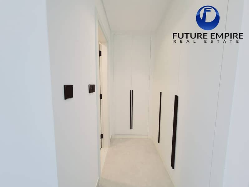 Lavish 2BHK With Maid |Terrace & Private Jacuzzi - Image 10