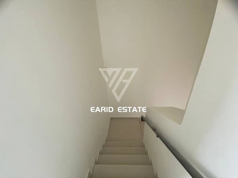 3 Bedrooms, 3 Bathrooms / Vacant / Single Row - Image 10