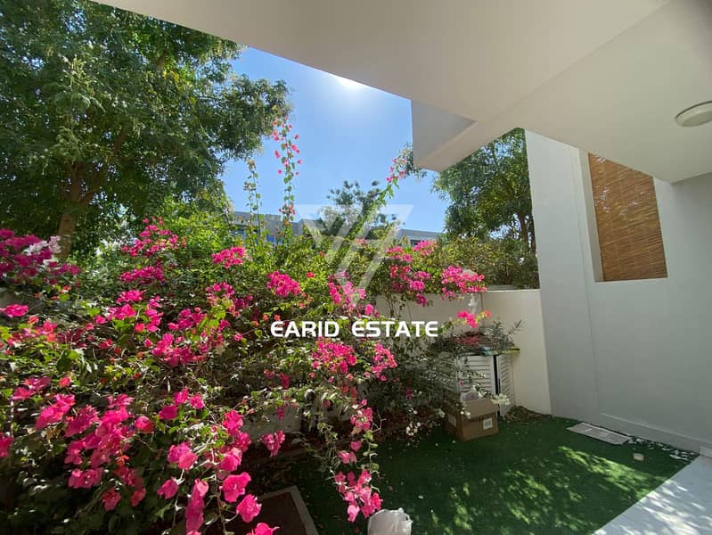 3 Bedrooms, 3 Bathrooms / Vacant / Single Row - Image 12