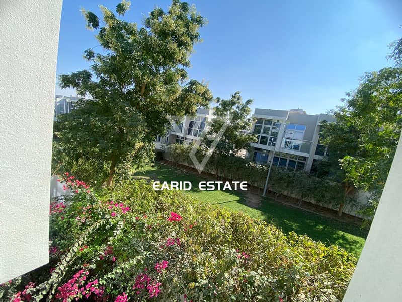 3 Bedrooms, 3 Bathrooms / Vacant / Single Row - Image 13